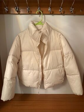 Old Navy Cream Puffer Jacket